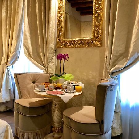 B&B Patatina Venesia Bagian luar foto
